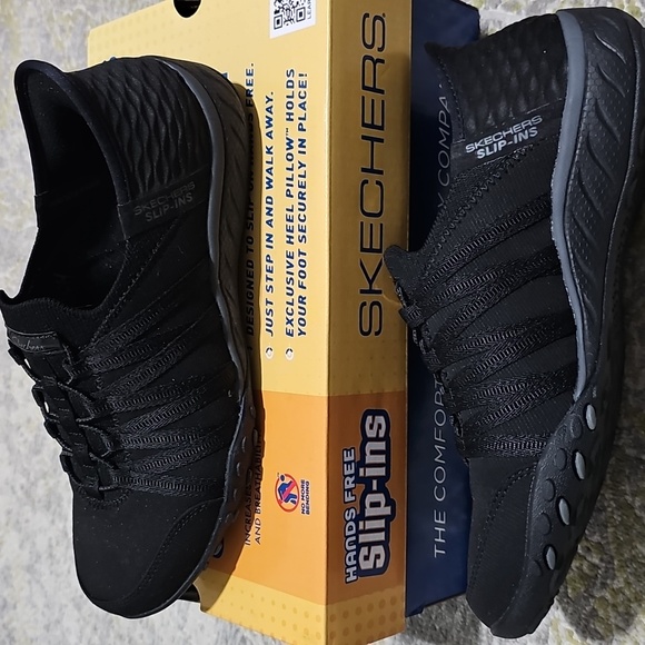 New Skechers Shoes Slip-ins Relaxed Fit Breathe Easy Roll With Me Black 7.5 - Picture 3 of 9